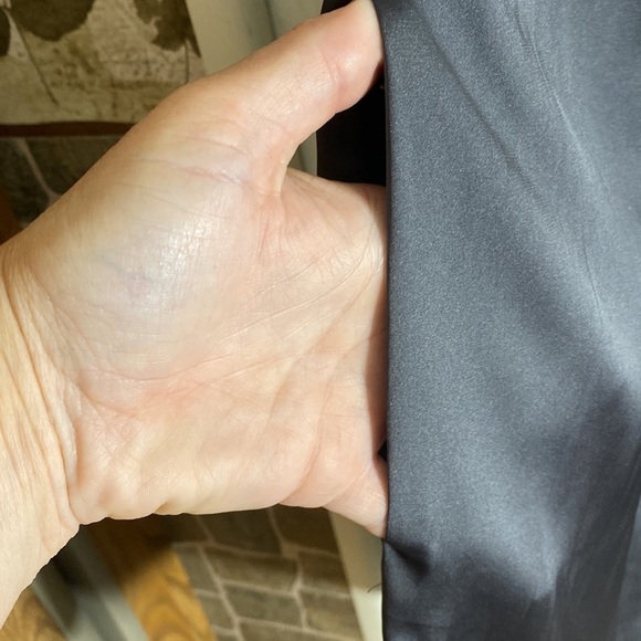 Simply Vera Wang Black Pleated Satin Gray Sheath Dress​​ - Picture 6 of 6